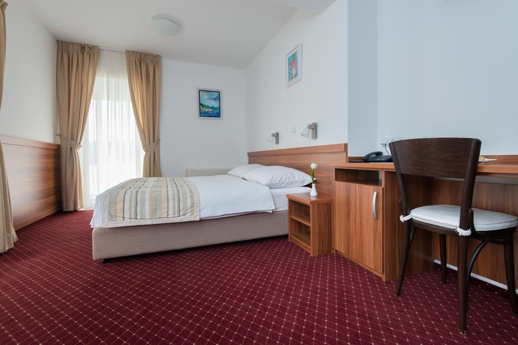 Hotel Villa Nova Neum Extérieur photo